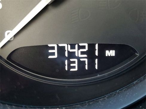 Used 2022 Porsche Macan image 26