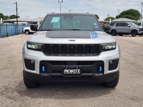Used 2025 Jeep Grand Cherokee Trailhawk AWD/4WD image 2