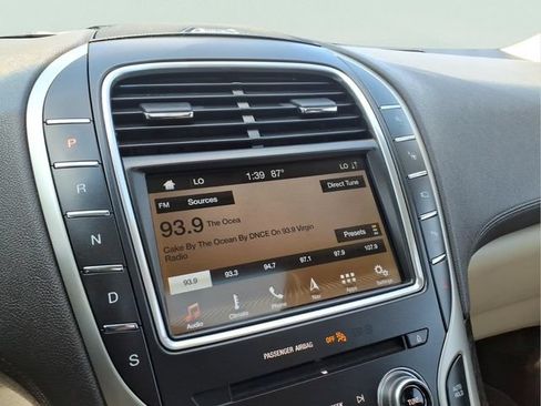 Used 2019 Lincoln Nautilus Reserve AWD/4WD image 18