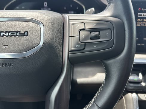 Used 2023 GMC Sierra 1500 Denali Ultimate AWD/4WD image 19
