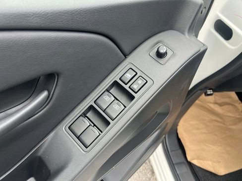 New 2026 Nissan Frontier SV w/ SV Convenience Package image 12