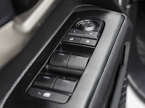 Certified 2025 Toyota Tacoma TRD Sport w/ TRD Sport Upgrade Package image 21