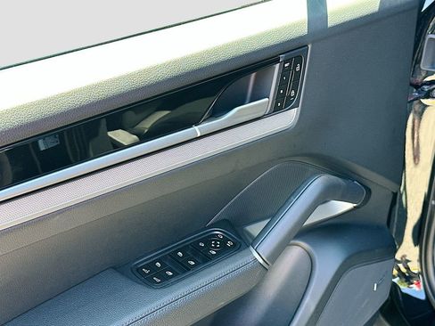 Certified 2026 Porsche Cayenne Coupe AWD/4WD image 20