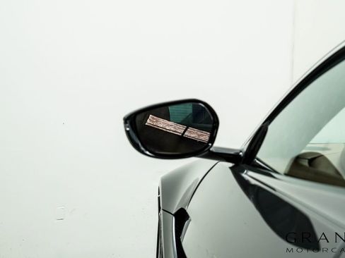 Used 2021 Aston Martin V8 Vantage Roadster RWD image 15