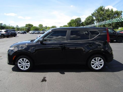 Used 2020 Kia Soul LX FWD image 4