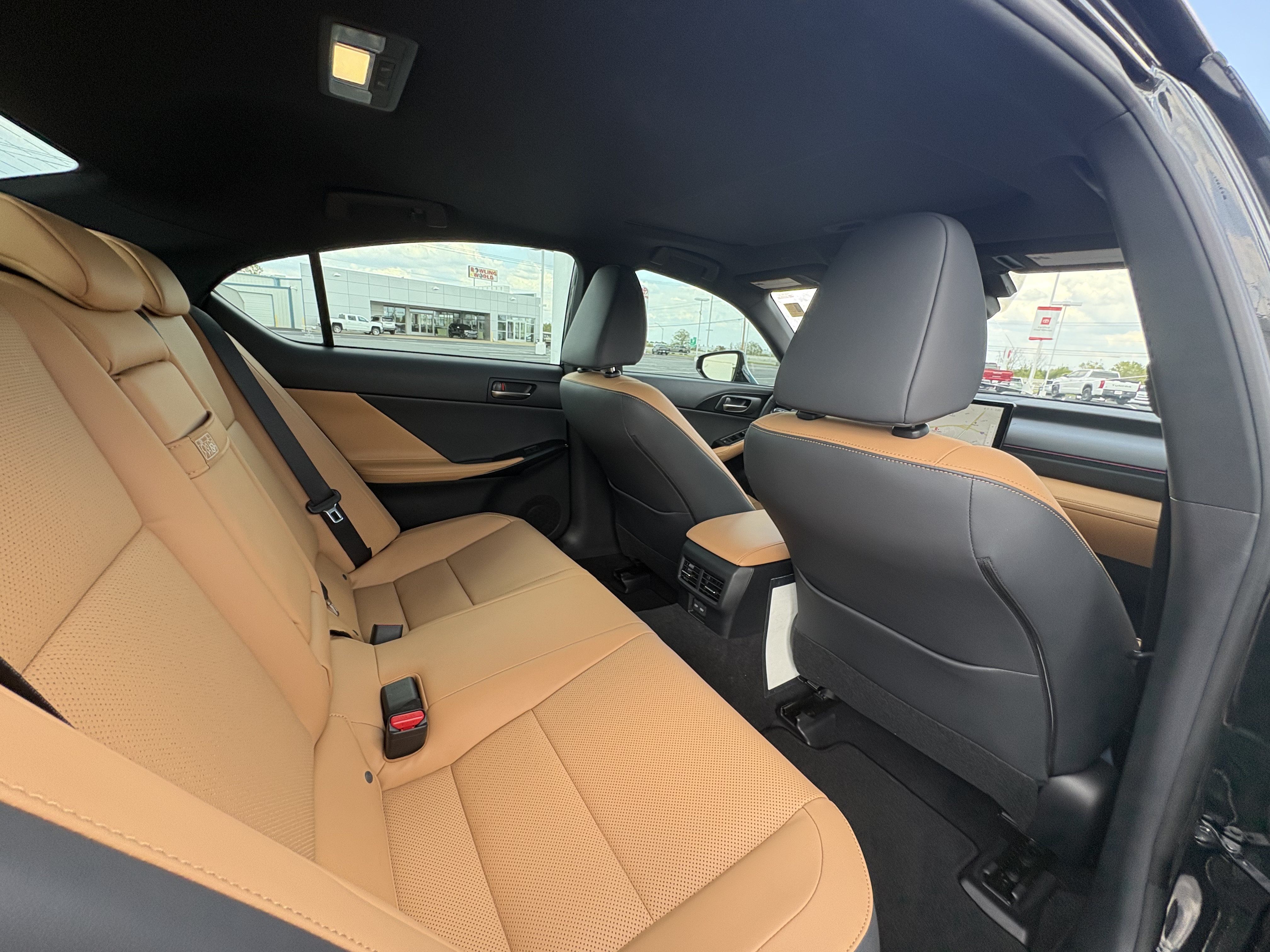 Used 2026 Lexus IS 350 F Sport w/ Accessory Package Z1 RWD image 18