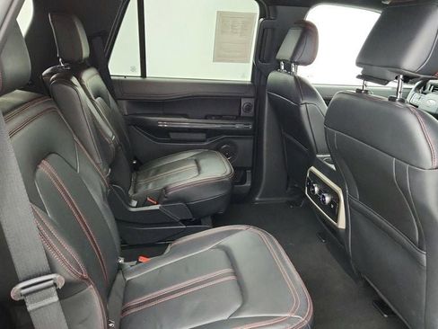 Used 2024 Ford Expedition Limited image 24