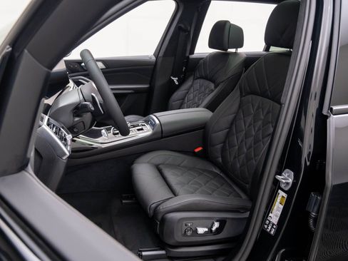 New 2026 BMW X7 xDrive40i w/ Executive Package image 17