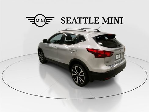 Used 2017 Nissan Rogue Sport SL w/ SL Premium Package image 8