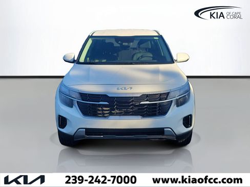 Certified 2026 Kia Seltos LX FWD image 2