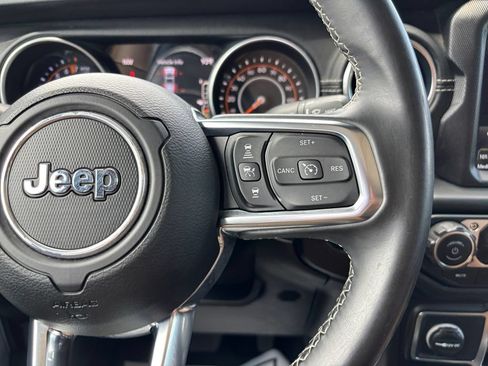 Used 2020 Jeep Gladiator Overland w/ Dual Top Group AWD/4WD image 20