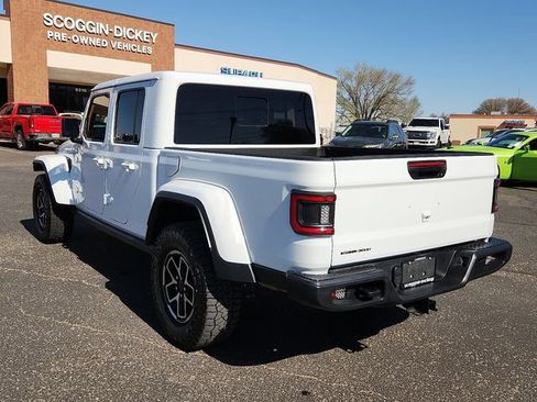 Used 2025 Jeep Gladiator Nighthawk image 3