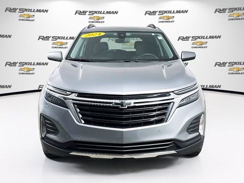 Used 2024 Chevrolet Equinox LT FWD image 2