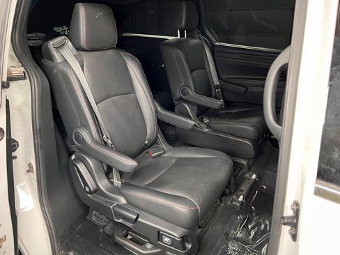 Used 2024 Honda Odyssey Sport image 15