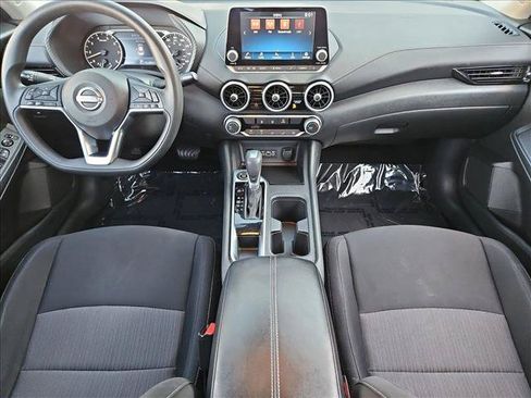 Used 2025 Nissan Sentra SV FWD image 17