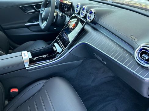Used 2025 Mercedes-Benz C 300 4MATIC Sedan image 16