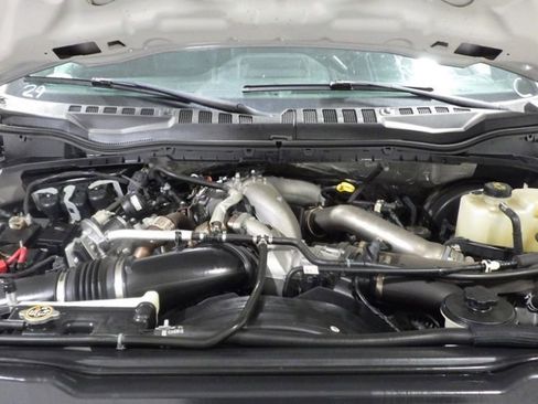 Used 2022 Ford F350 4x4 Crew Cab Super Duty image 10