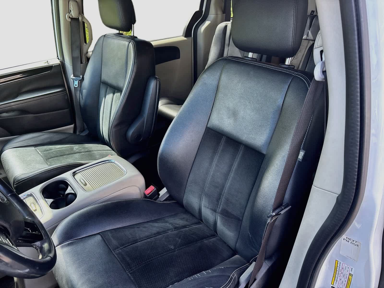 Used 2018 Dodge Grand Caravan SXT FWD image 19