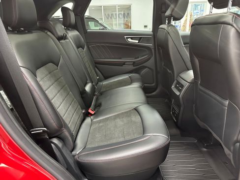 Used 2022 Ford Edge ST-Line image 14