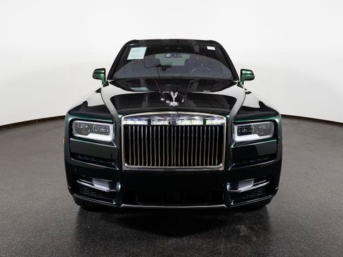 Used 2023 Rolls-Royce Cullinan w/ Cullinan Package AWD/4WD image 2