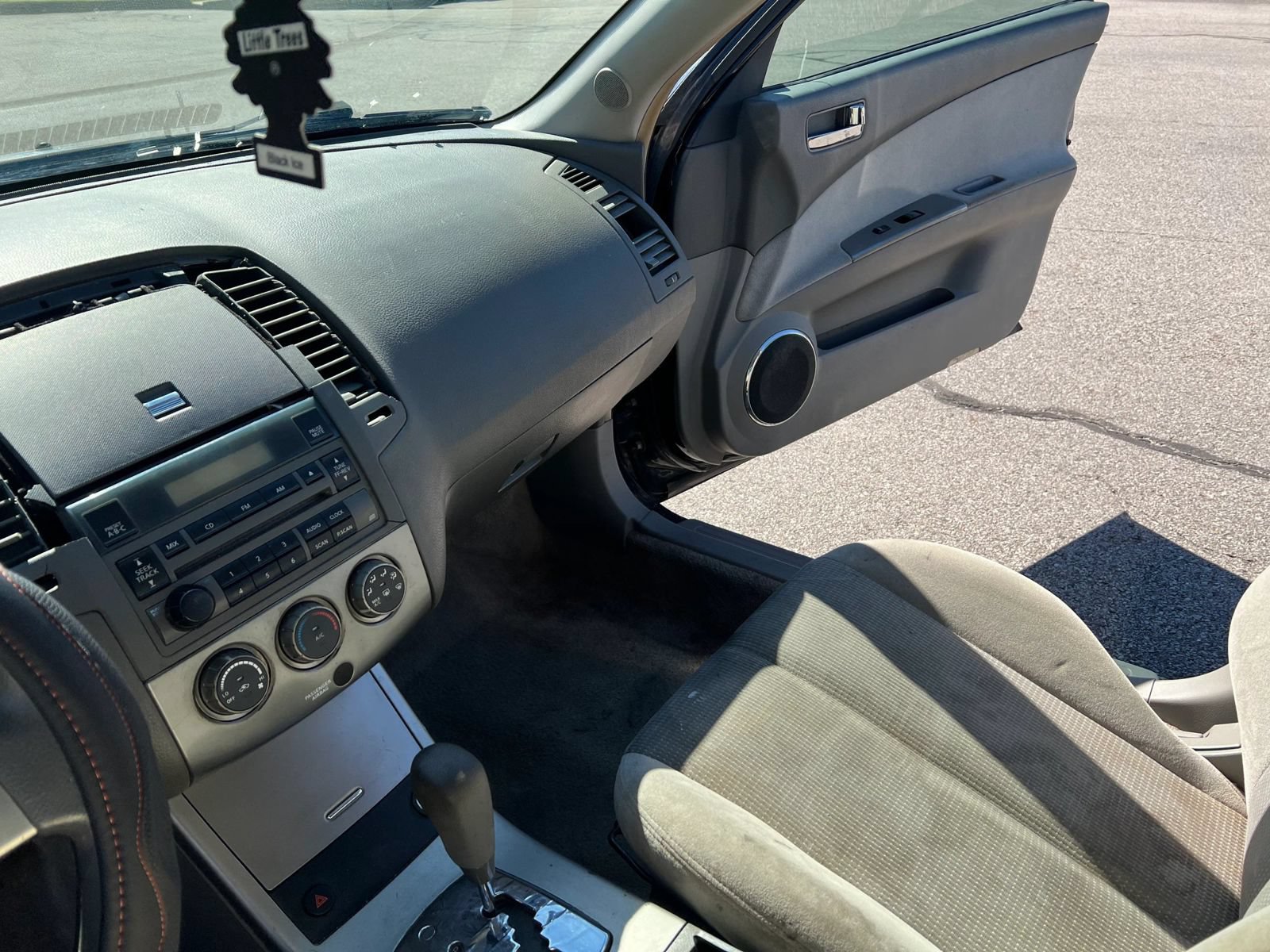 Used 2005 Nissan Altima 2.5 S w/ (S02) Side Airbags Pkg FWD image 13