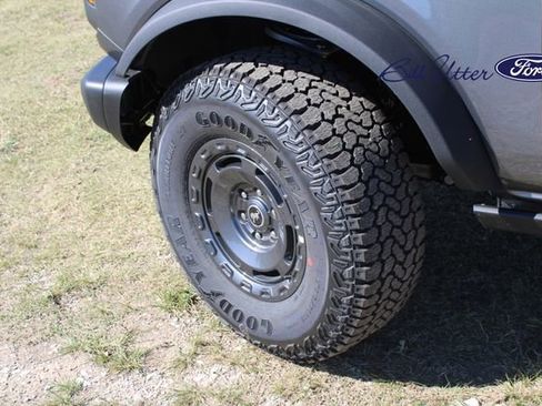 New 2025 Ford Bronco Badlands image 5