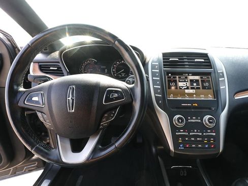 Used 2017 Lincoln MKC Reserve w/ Lincoln MKC Climate Package AWD/4WD image 14