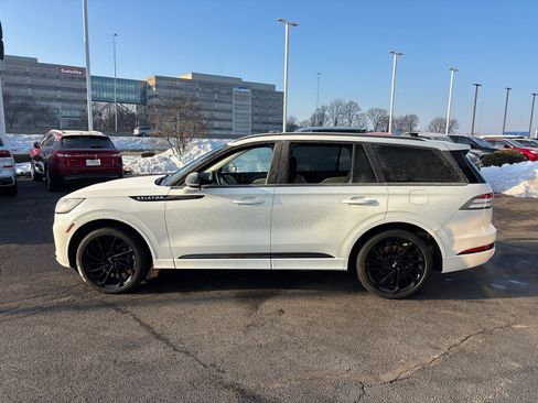 New 2026 Lincoln Aviator Reserve image 4