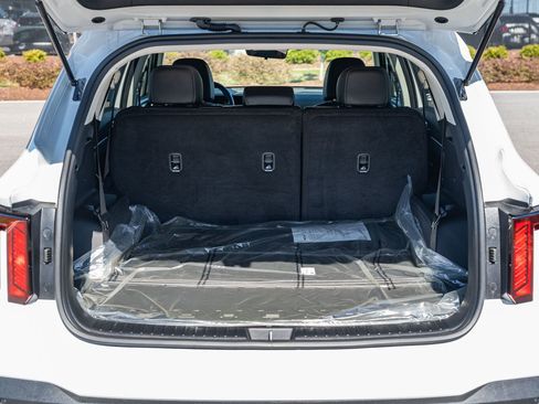 New 2026 Kia Sorento S FWD image 9