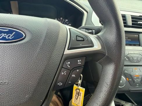 Used 2014 Ford Fusion SE FWD image 13