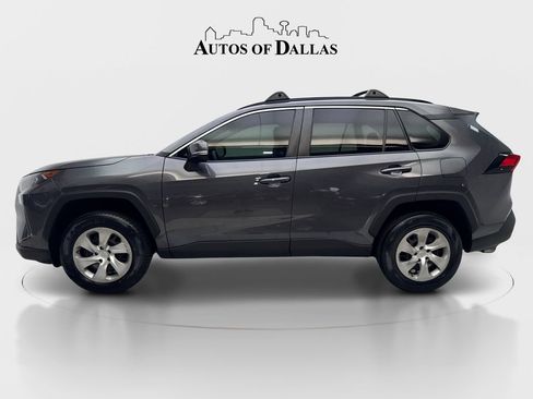 Used 2021 Toyota RAV4 LE FWD image 5