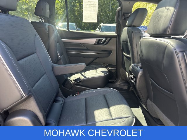 Used 2025 Buick Enclave Sport Touring w/ Power Package AWD/4WD image 28