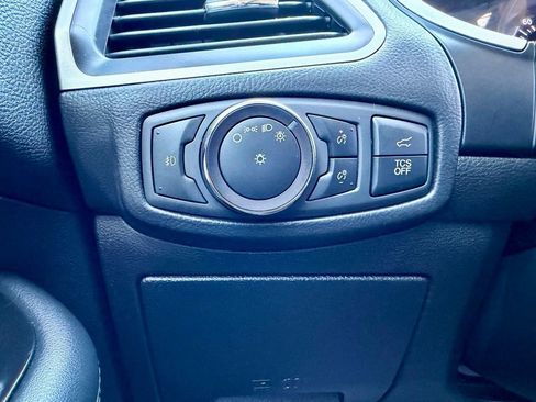 Used 2019 Ford Edge SEL w/ Equipment Group 201A image 18