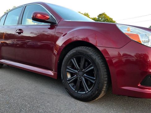 Used 2010 Subaru Legacy 2.5i Premium AWD/4WD image 19