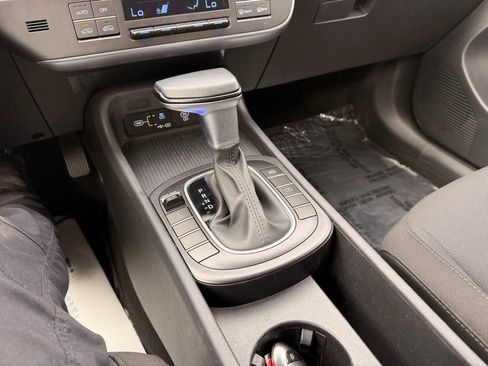 Used 2024 Hyundai Kona SEL image 21