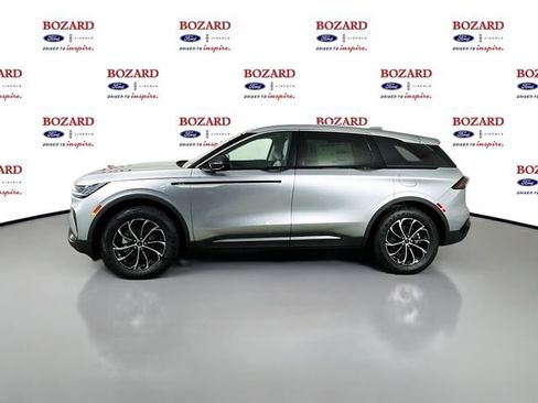 New 2026 Lincoln Nautilus Premier image 4