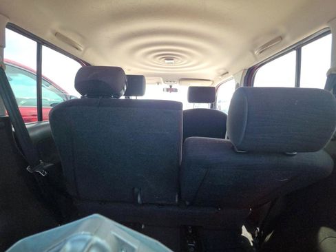 Used 2011 Nissan Cube 1.8 S w/ Interior Designer Pkg FWD image 16