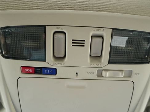 Used 2018 Subaru Outback 3.6R Limited image 31