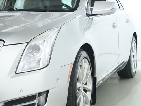 Used 2014 Cadillac XTS Luxury w/ Driver Awareness Package image 4
