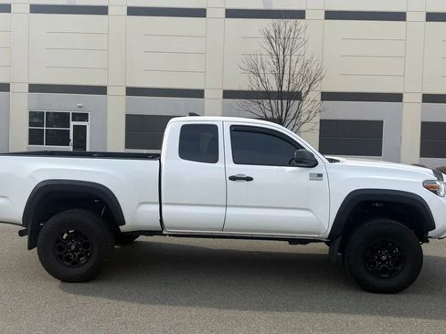 Used 2019 Toyota Tacoma SR w/ SX Package image 5