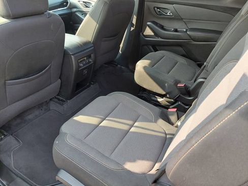 Used 2020 Chevrolet Traverse LT FWD image 31