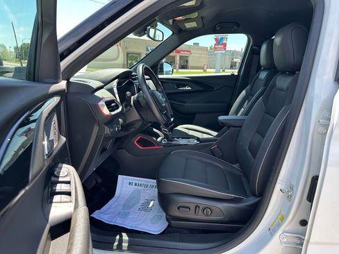 Certified 2023 Chevrolet TrailBlazer RS w/ Convenience Package AWD/4WD image 16