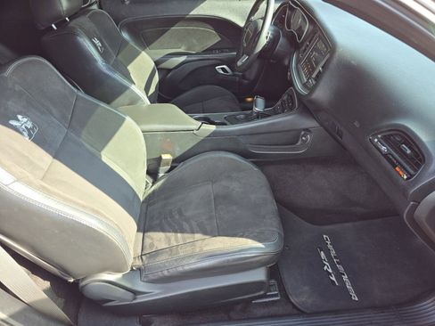 Used 2017 Dodge Challenger R/T Scat Pack w/ Leather Interior Group image 24