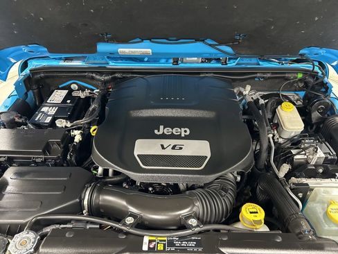 Used 2017 Jeep Wrangler Unlimited Sahara image 23