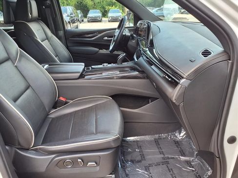 Used 2021 Cadillac Escalade Sport w/ LPO, Illumination Package AWD/4WD image 9