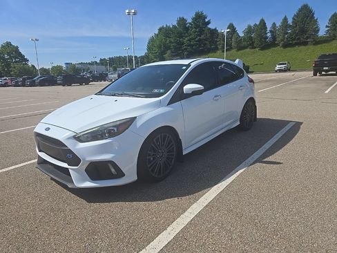 Used 2017 Ford Focus RS AWD/4WD image 2