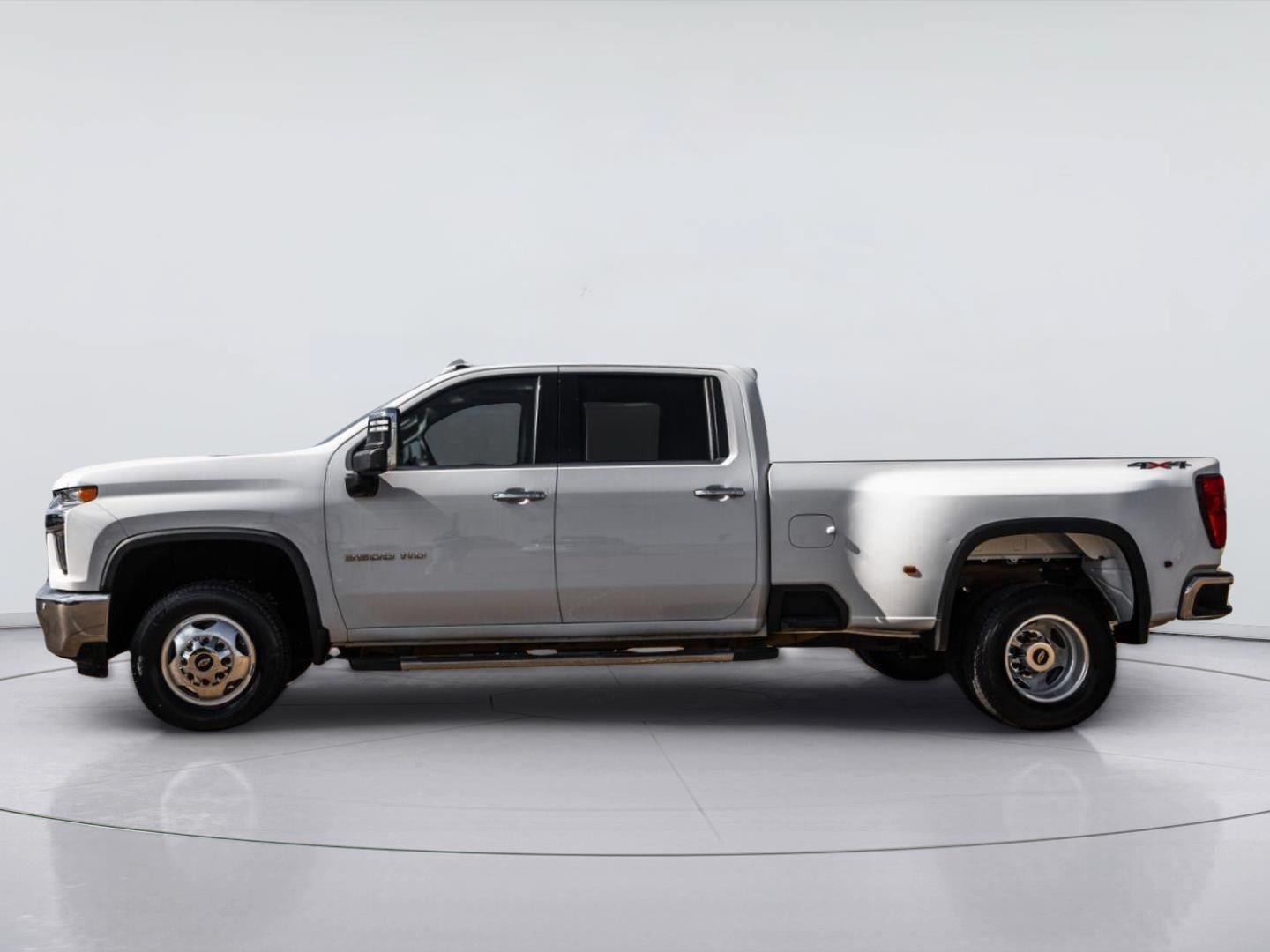 Used 2022 Chevrolet Silverado 3500 LTZ w/ LTZ Plus Package AWD/4WD image 6