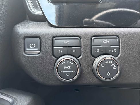 Used 2025 Chevrolet Silverado 1500 LT w/ Work Truck Package image 30