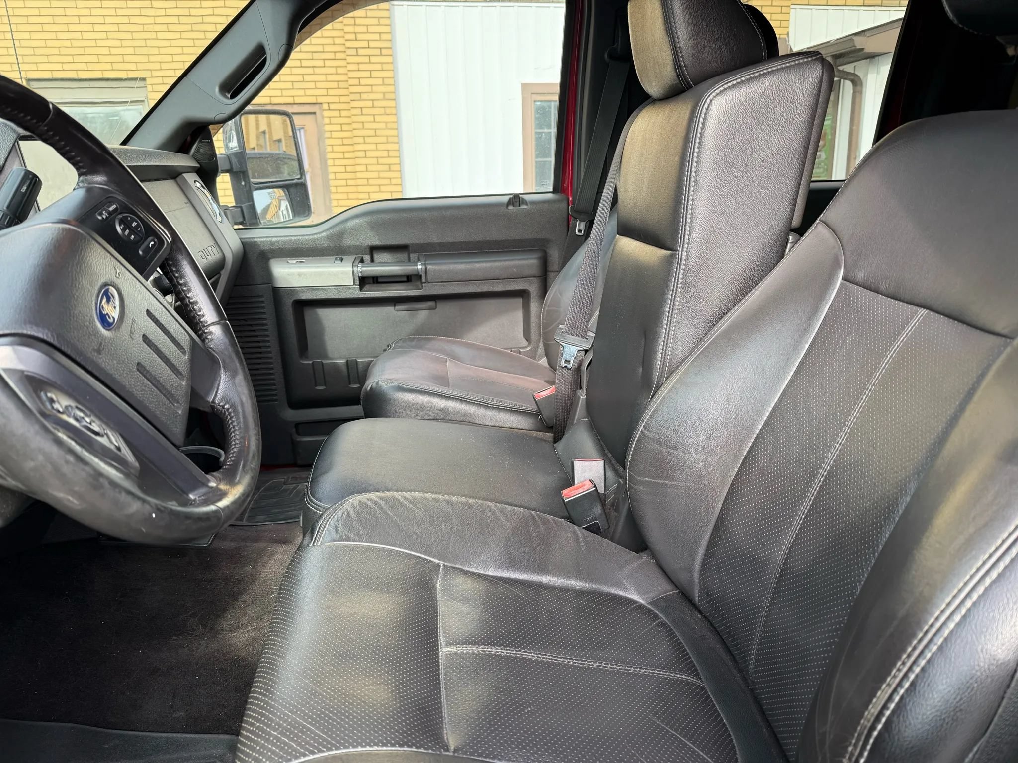 Used 2015 Ford F250 Lariat w/ Lariat Ultimate Package AWD/4WD image 17