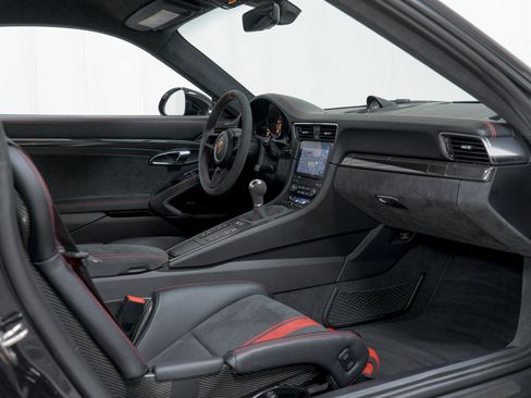 Certified 2018 Porsche 911 GT3 RWD image 35